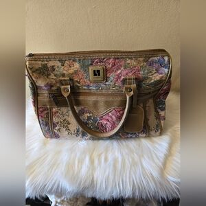 RARE VINTAGE FLORAL LEISURE LUGGAGE CARRYON DUFFEL WEEKEND OVERNIGHT TRAVEL BAG